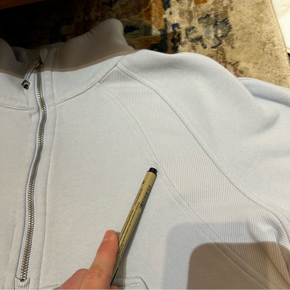 lululemon athletica Scuba Cropped - Light Blue - XS/S - Picture 10 of 10